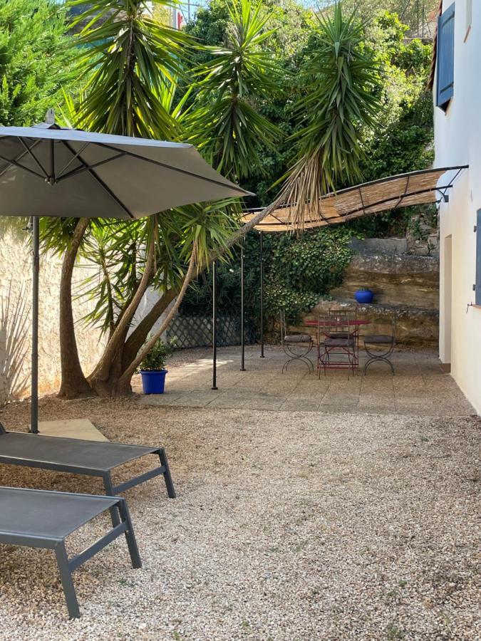 Appart. bas de villa de 50m2 avec parking privatif La Ciotat Extérieur photo